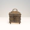 Cofre antiguo de bronce - Imagen 4